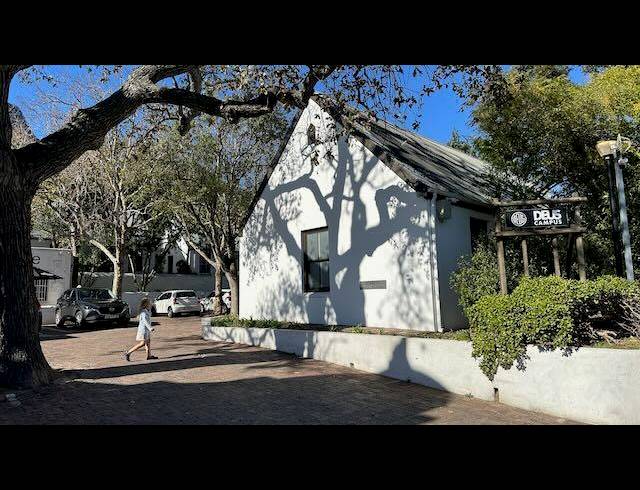 BUSINESS PROPERTY TO RENT IN HOUT BAY CENTRAL